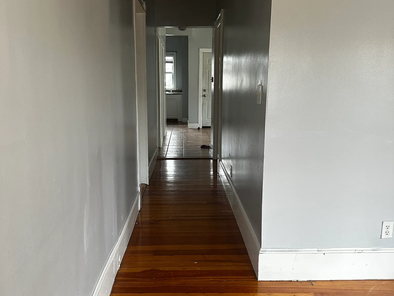3 bed, 1201 sqft, $3,000 — Photo 4
