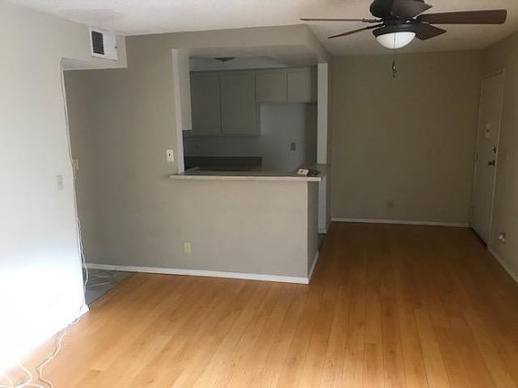 5th image of 5259 Cartwright Ave APT 104