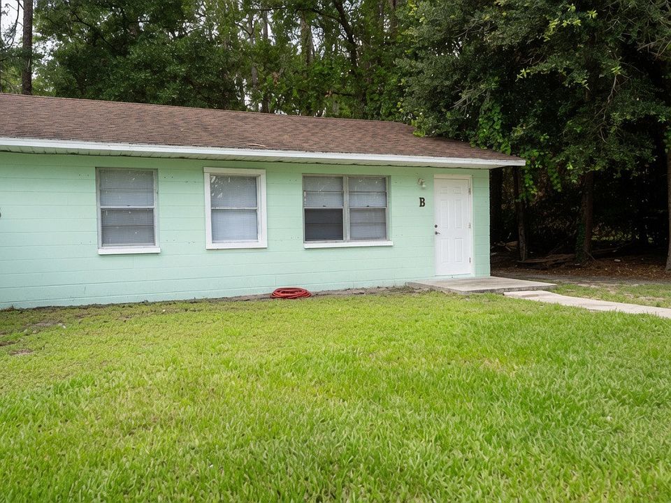 1st image of 126 NE 40th Ln #B