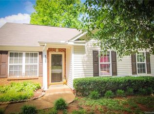6909 Vernon Wood Ln, Charlotte, NC 28262