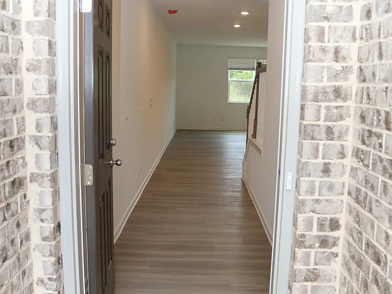 5785 Thornton Dr — Photo 5