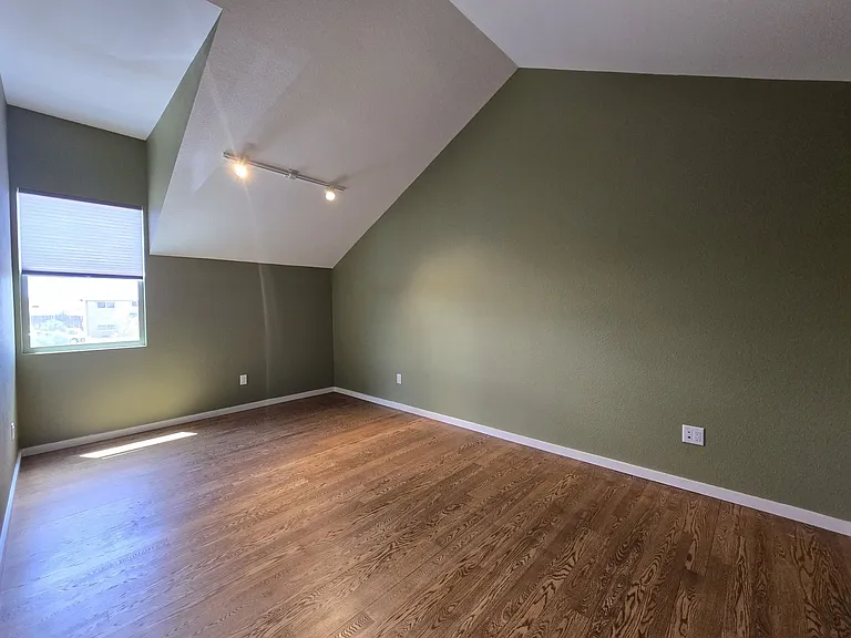 2180 W Alameda St #14 — Photo 24