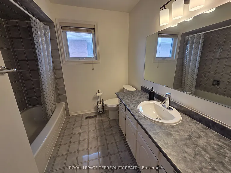 59 Foxhill Dr — Photo 40