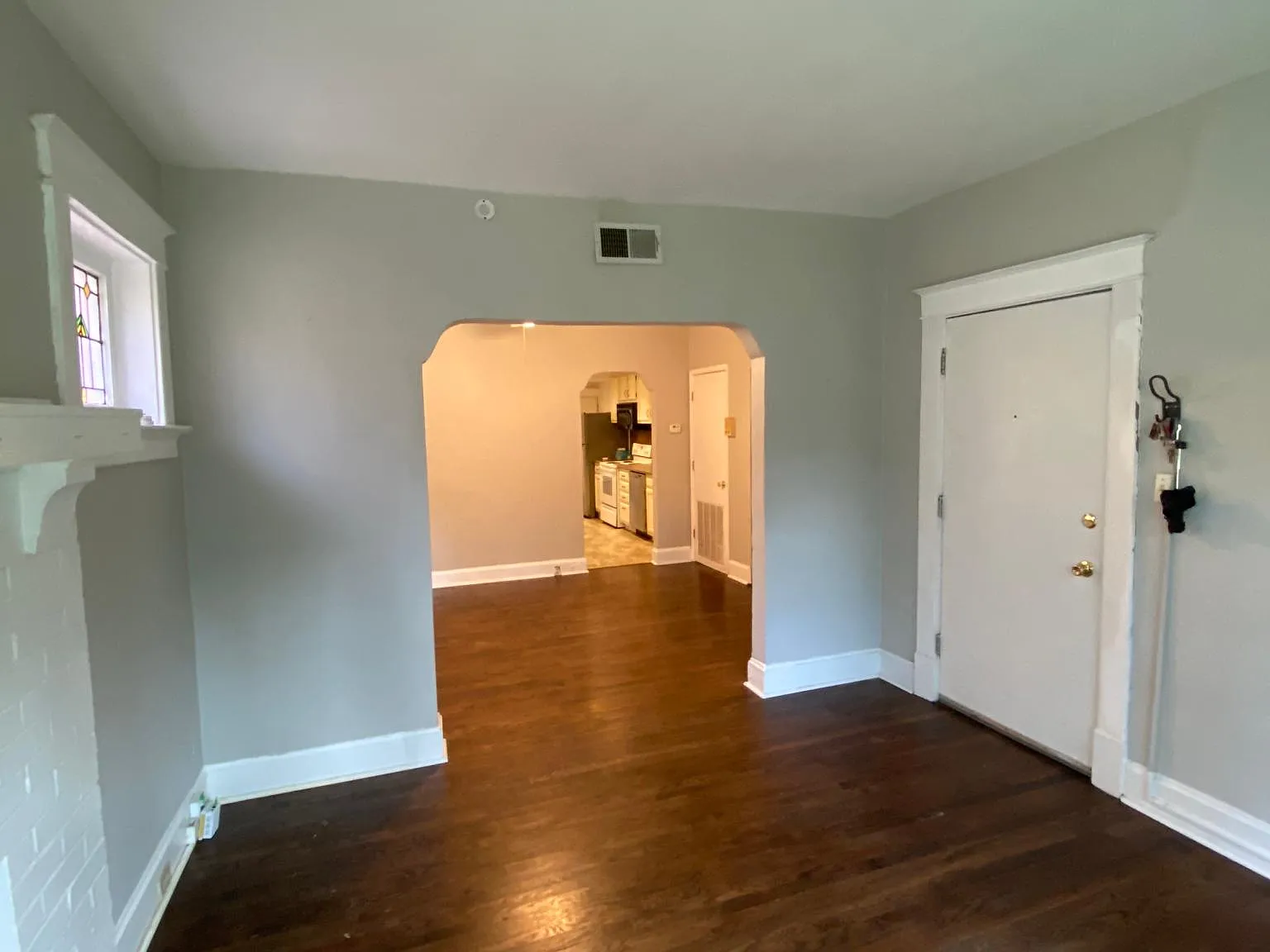 6265 Cates Ave — Photo 3