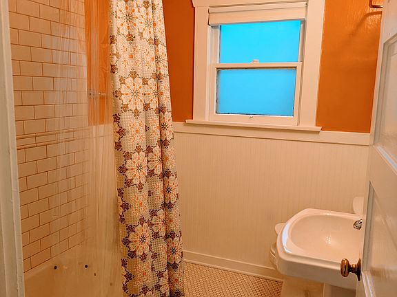 upstairs bathroom