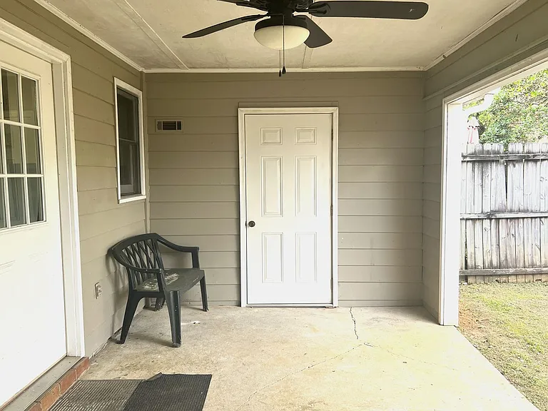 137 N Springs Ct — Photo 21