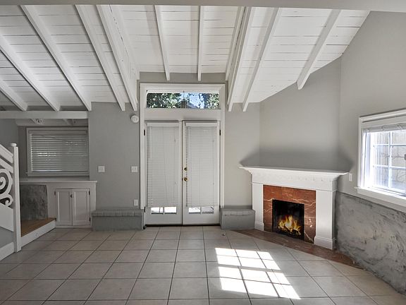 2nd image of 819 Park Ave APT 6