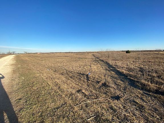 4th image of 173 Private Road 320