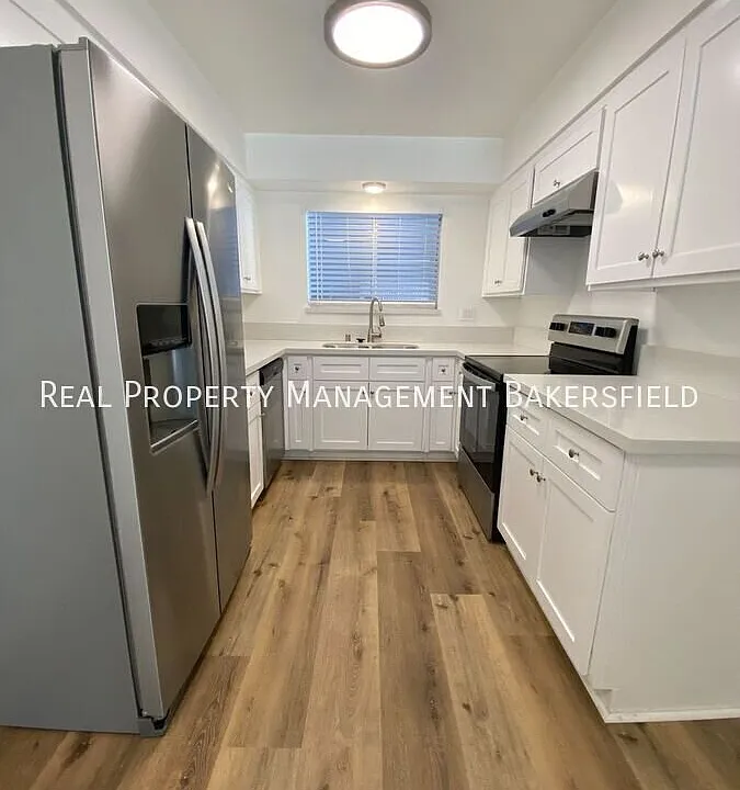 2411 Olive St #2411