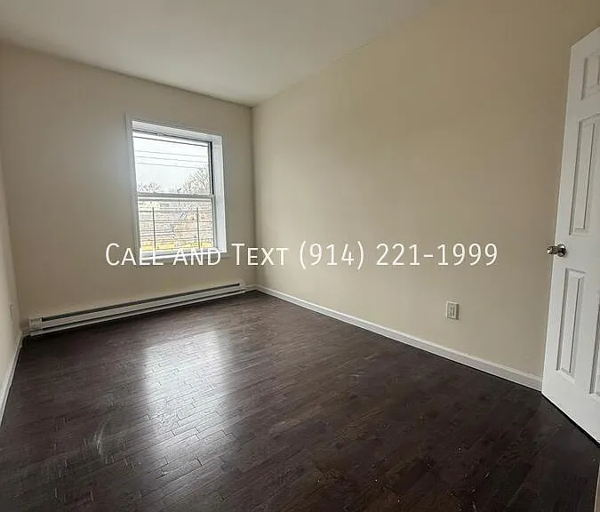2 Amsterdam Pl — Photo 3