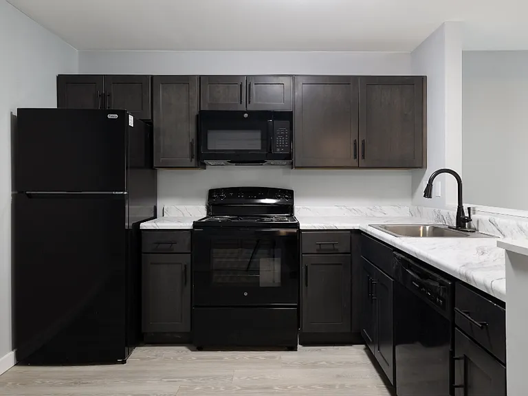 Renewal Heights Apartments — Photo 16