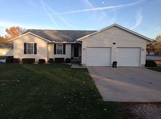 2010 Edgemoor Dr, Decatur, IL 62521