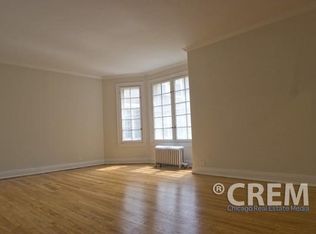 1372 W Greenleaf Ave APT 2N, Chicago, IL 60626