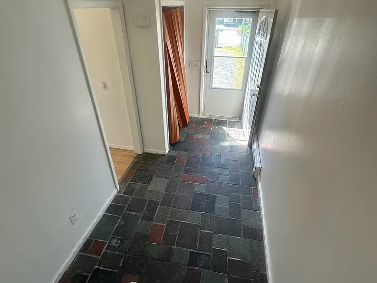 6 Whitman Ct — Photo 12