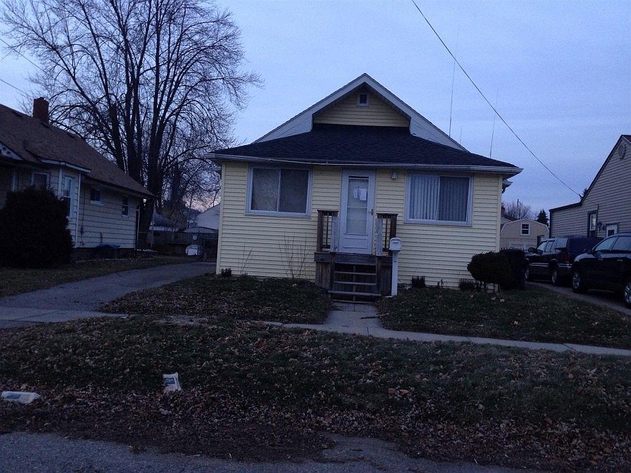 2nd image of 716 Lincoln Ave
