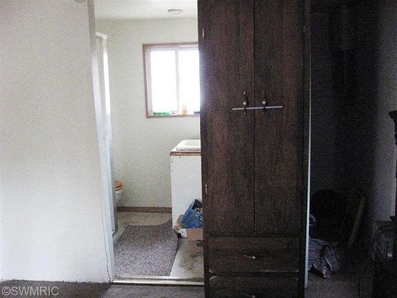 5th image of 153 S Lester Ave