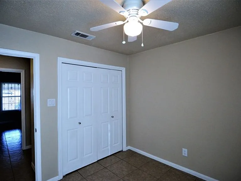 2503 Lain Dr — Photo 16