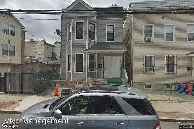 1st image of 64 Cutler St #1