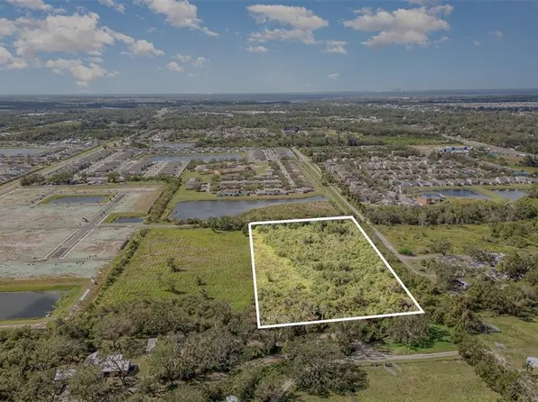 12th St SE #327, Ruskin, FL 33570