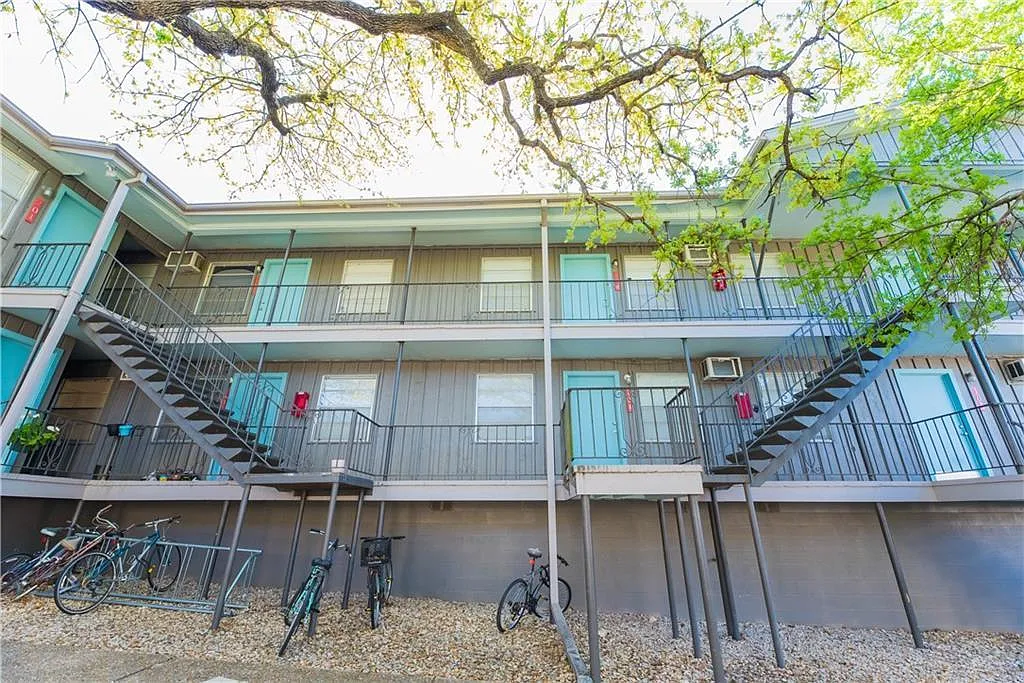1 bed, 1.0 bath, 438 sqft, $900 — Photo 4