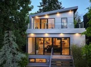 521 E 30th Ave, Vancouver, BC V5V2V7