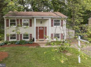 13727 Lynhurst Dr, Woodbridge, VA 22193