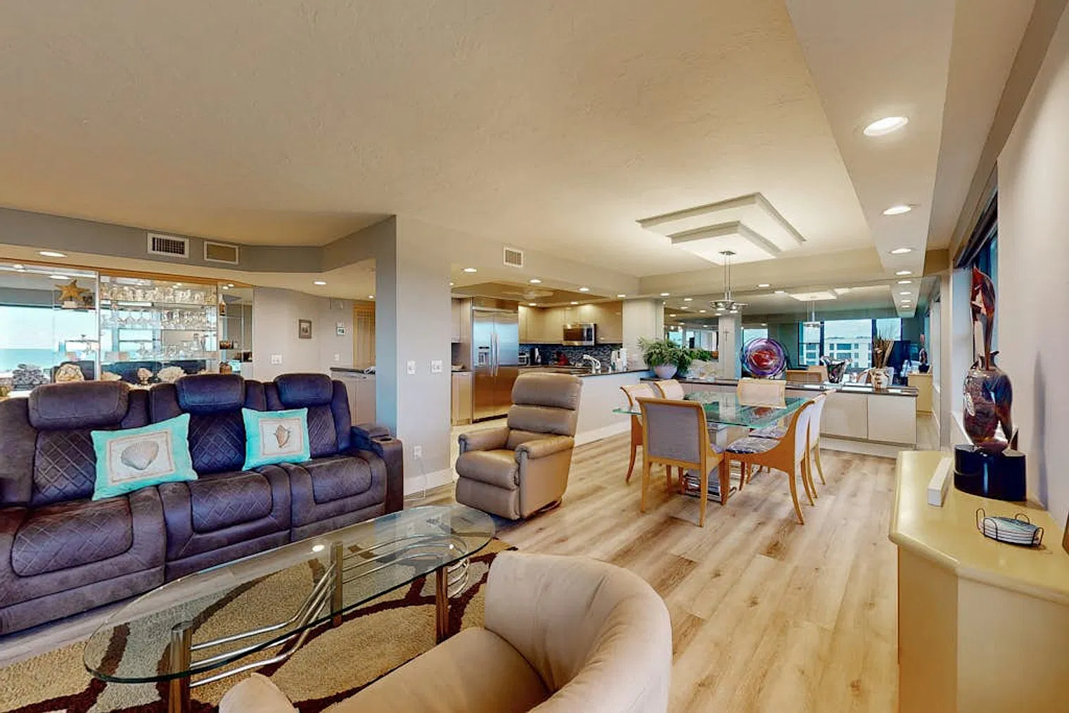 3 bed, 3.0 bath, 1732 sqft, $8,911 — Photo 4