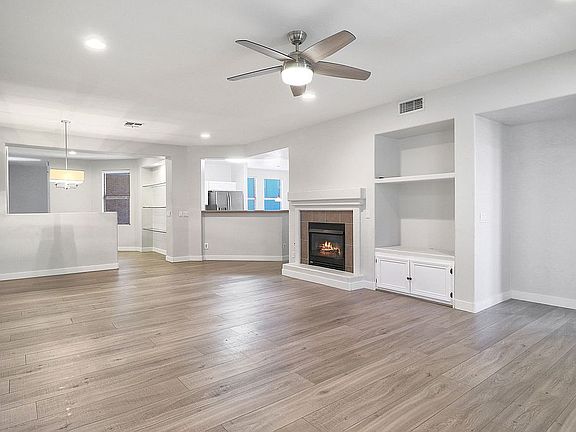 4th image of 15221 N Clubgate Dr Unit 2128