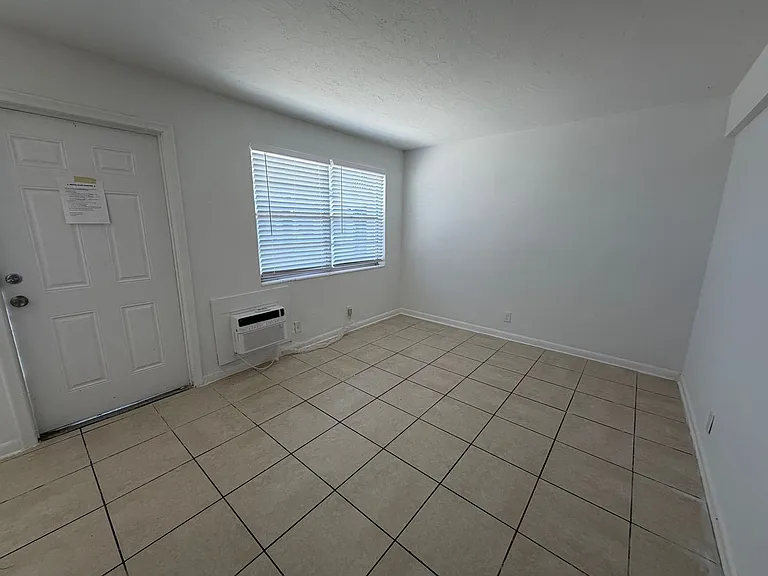 123 Erie St — Photo 21