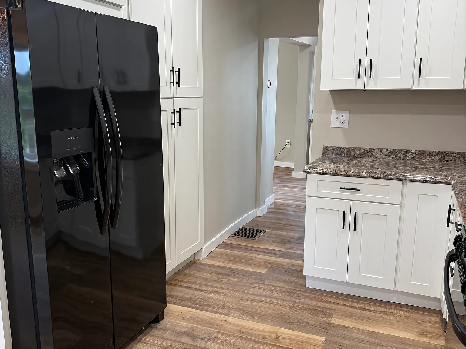 3 bed, 1.5 bath, 1580 sqft, $1,500 — Photo 3