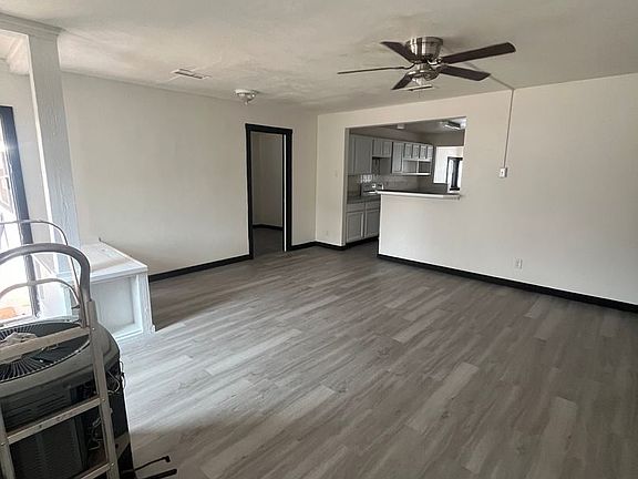 3rd image of 1249 Buccaneer Dr