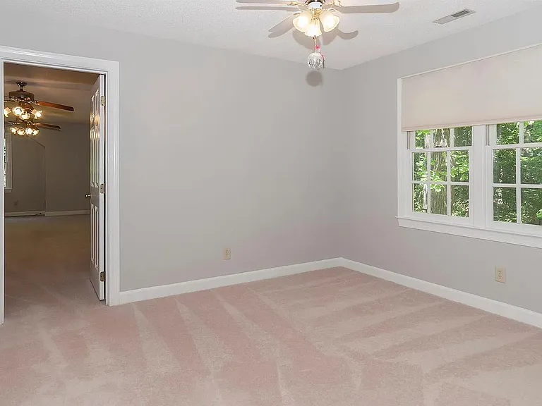 104 Lively Ct E — Photo 9