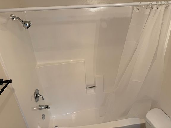 2nd image of 11460 Venice Blvd #8a58f887c