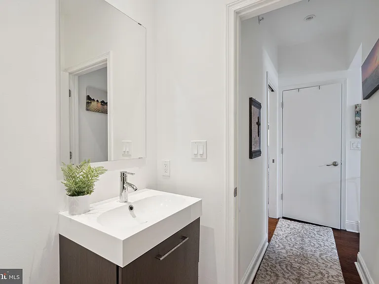 501 Vine St #2 — Photo 19