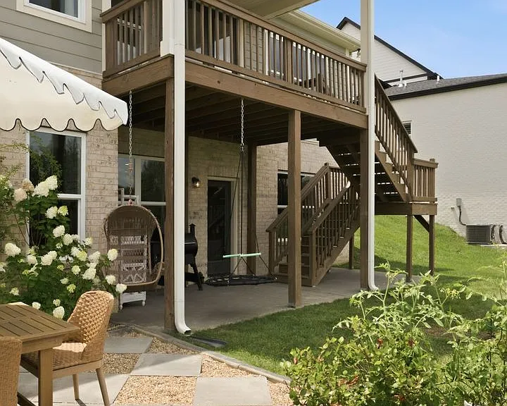7628 Delancey Dr — Photo 46