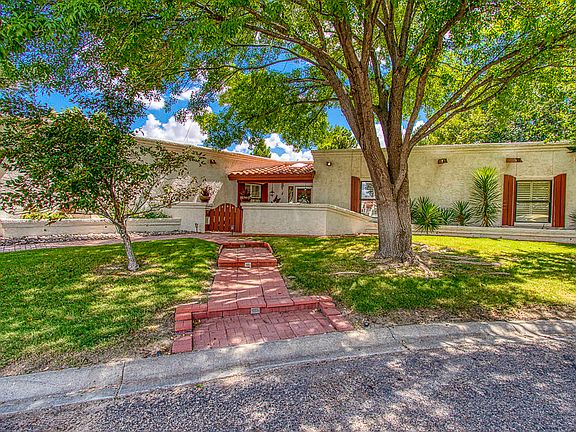 3rd image of 139 Casas Bella Ln