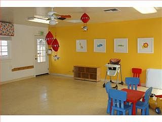 4th image of 1215 Chanticleer Ave