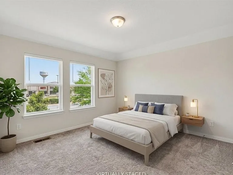 984 Emil Pl — Photo 11