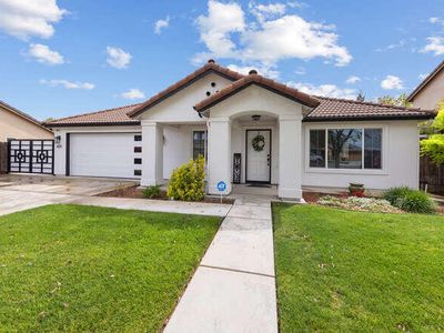 1037 W Elkhorn Court, Visalia, CA, 93277