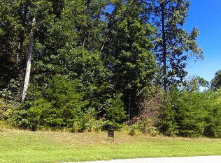 214 Riverview Dr, Crossville, TN 38555