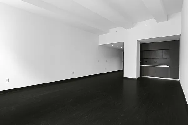 Rented by SR8 REALTY LLC | media 4