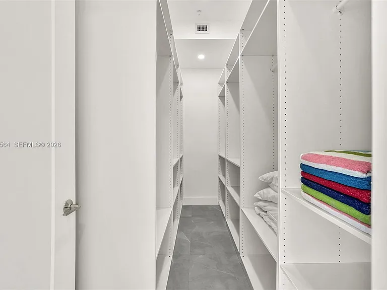 2100 Miami Rd #401 — Photo 15
