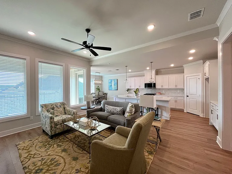 7123 Alexander Dr — Photo 10