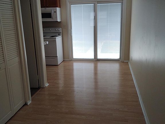 3rd image of 2223 Yorktowne Dr