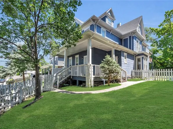 2745 Holmes St, Kansas City, MO 64109