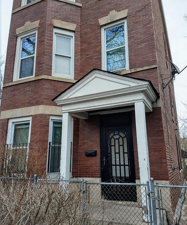 1st image of 2501 S Sawyer Ave