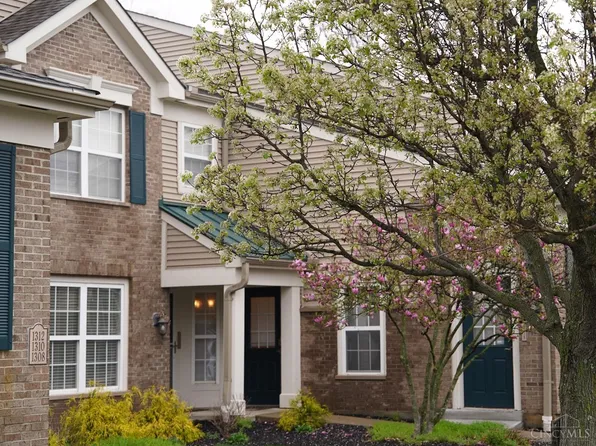 1316 Twin Spires Dr, Batavia, OH 45103