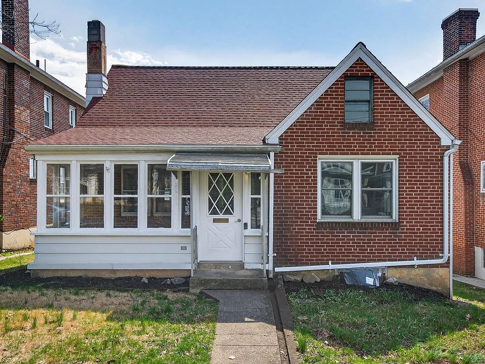 1st image of 2611 Derry St