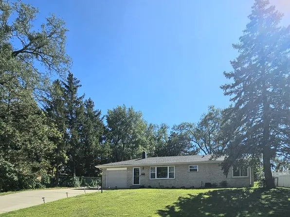 10027 Huntington Ct, Orland Park, IL 60462