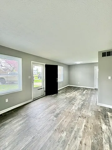 2024-2026 Hickory Hill Dr #2024 — Photo 11
